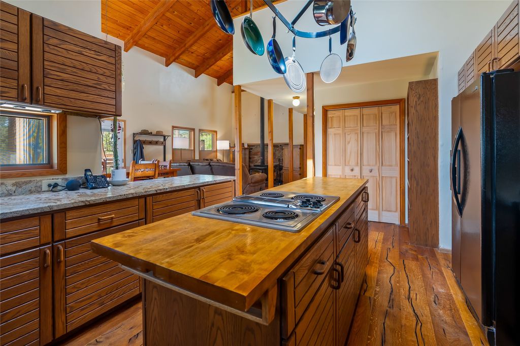 Image 10 of property listing at 187 Trilobite Trail, Jemez Springs, NM 87025
