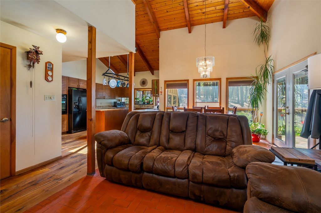 Image 12 of property listing at 187 Trilobite Trail, Jemez Springs, NM 87025