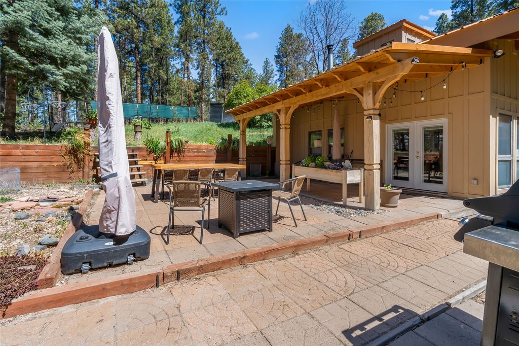 Image 2 of property listing at 187 Trilobite Trail, Jemez Springs, NM 87025