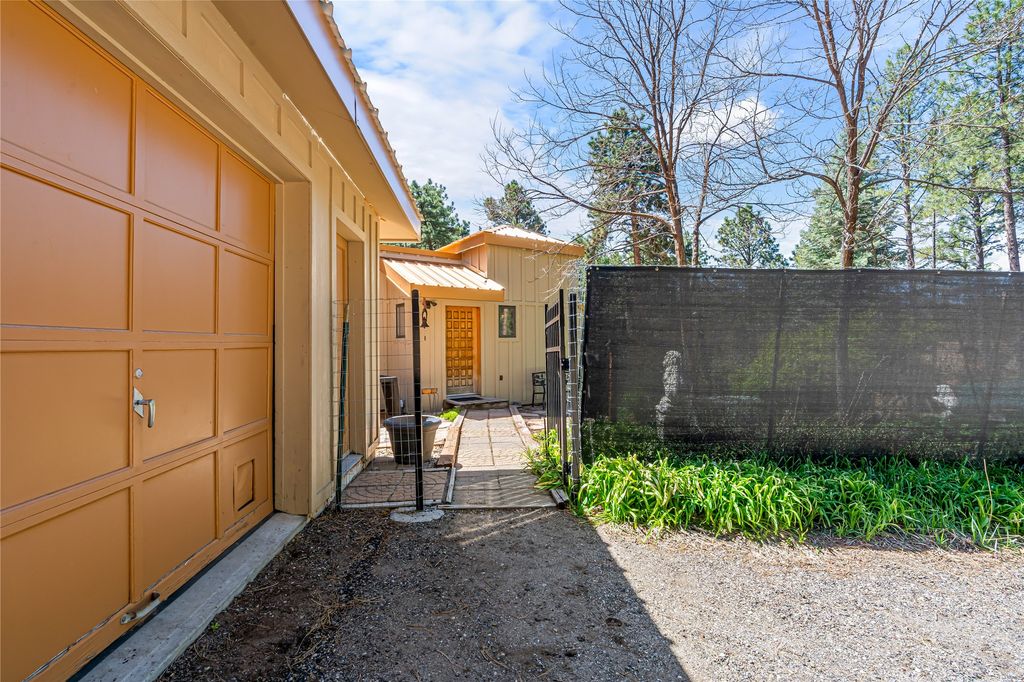 Image 33 of property listing at 187 Trilobite Trail, Jemez Springs, NM 87025