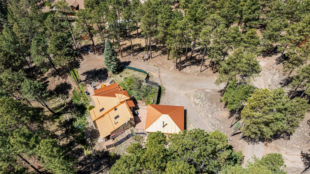 Image 51 of property listing at 187 Trilobite Trail, Jemez Springs, NM 87025