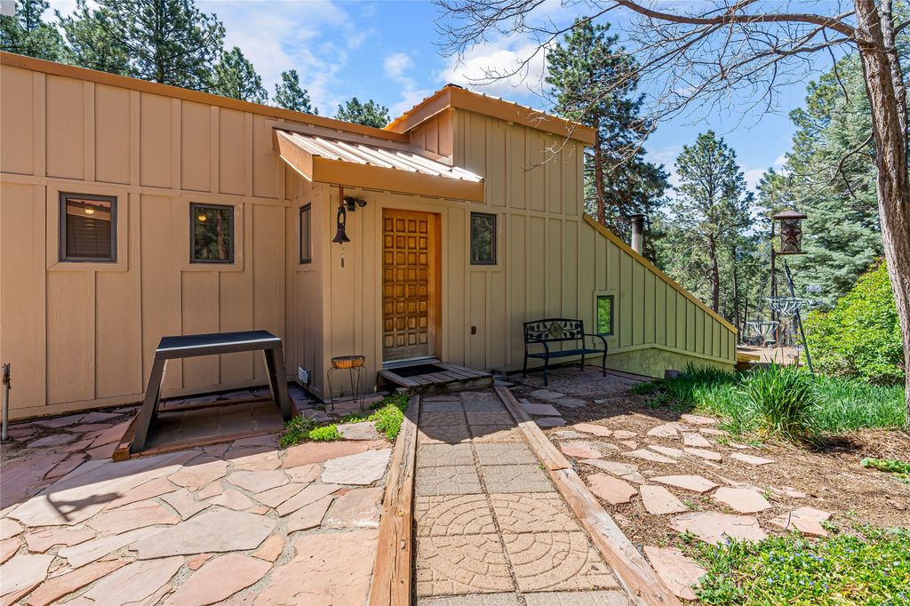Image 6 of property listing at 187 Trilobite Trail, Jemez Springs, NM 87025