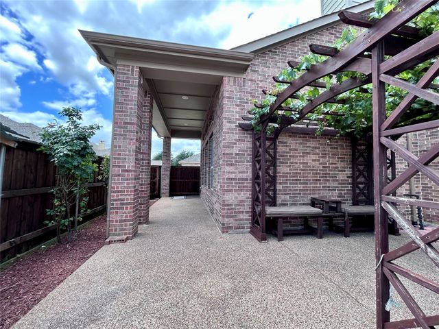 2508 Case Castle Court, Lewisville, TX 75056