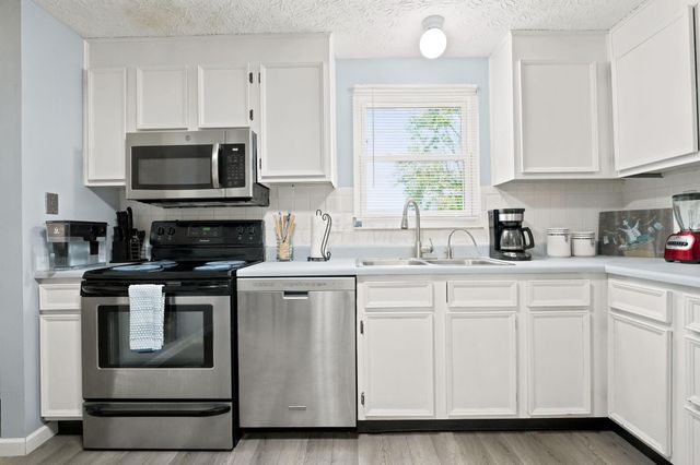 4913 Pear Tree Court, Columbus, OH 43230