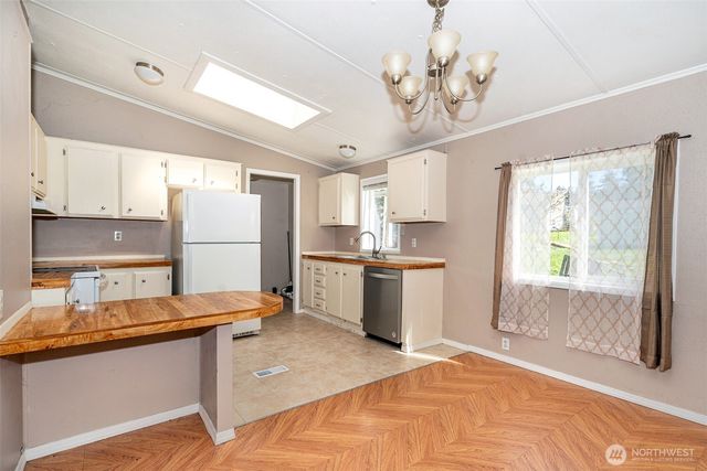 1002 Riepma Avenue, Oak Harbor, WA 98277
