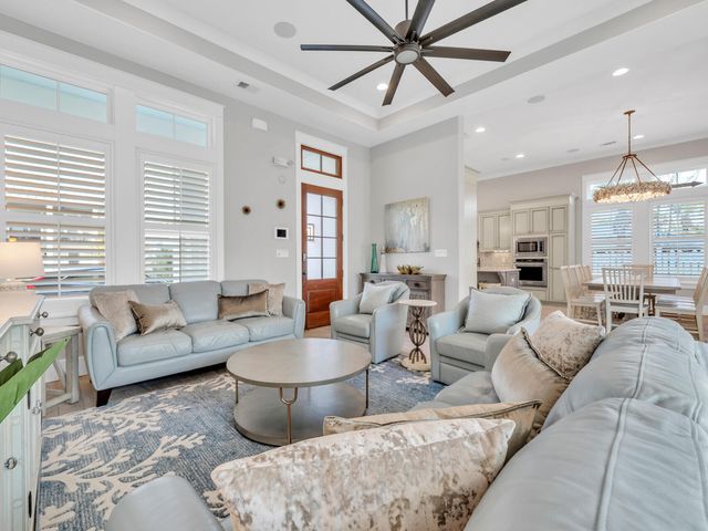 29 Los Angeles Street, Miramar Beach, FL 32550