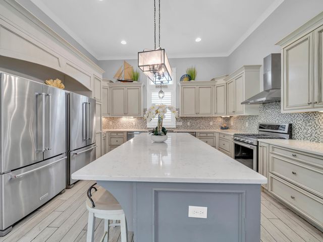 29 Los Angeles Street, Miramar Beach, FL 32550