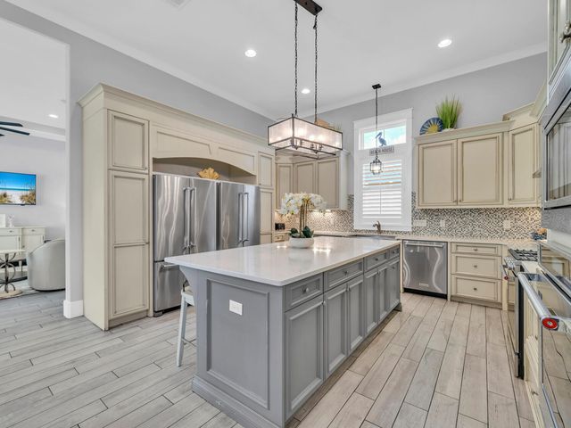 29 Los Angeles Street, Miramar Beach, FL 32550