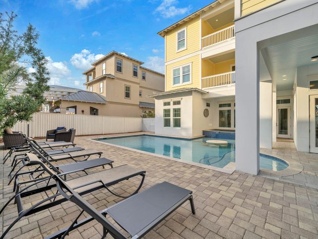 29 Los Angeles Street, Miramar Beach, FL 32550