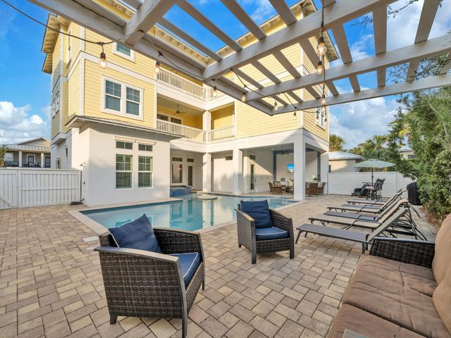 29 Los Angeles Street, Miramar Beach, FL 32550