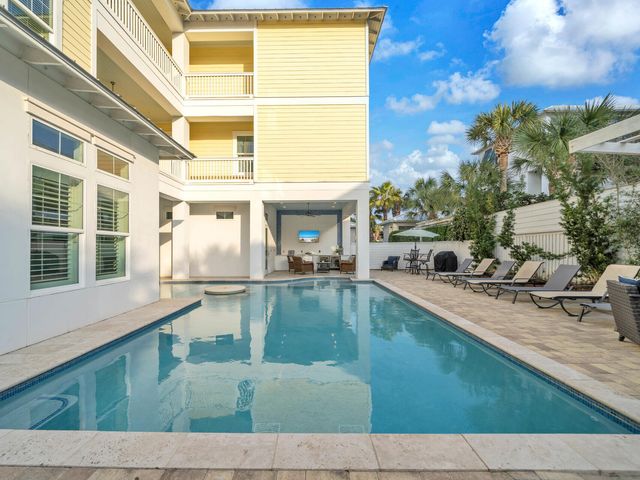 29 Los Angeles Street, Miramar Beach, FL 32550