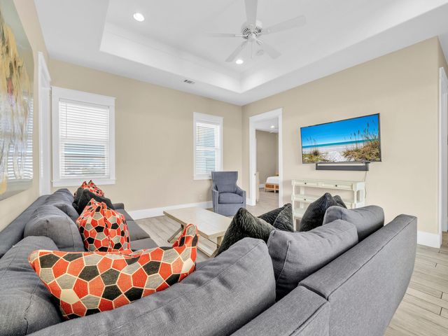 29 Los Angeles Street, Miramar Beach, FL 32550