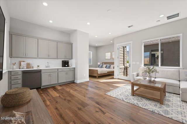 2982 Saddle Peak Drive, Reno, NV 89521