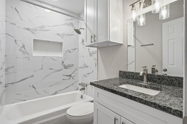 201 S Kansas Avenue F, League City, TX 77573