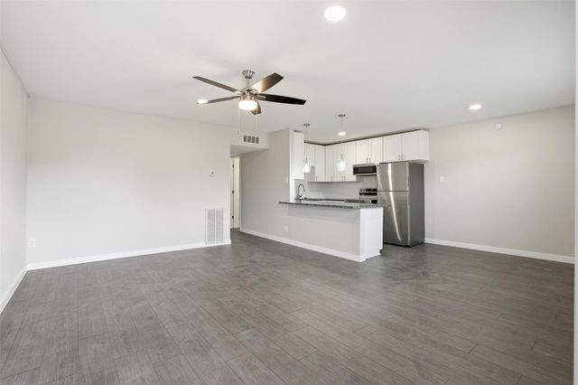 201 S Kansas Avenue F, League City, TX 77573