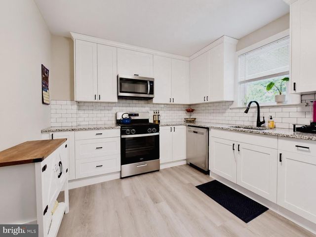 209 S 4TH ST, North Wales, PA 19454