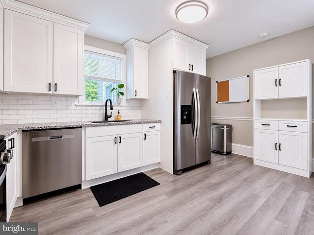 209 S 4TH ST, North Wales, PA 19454