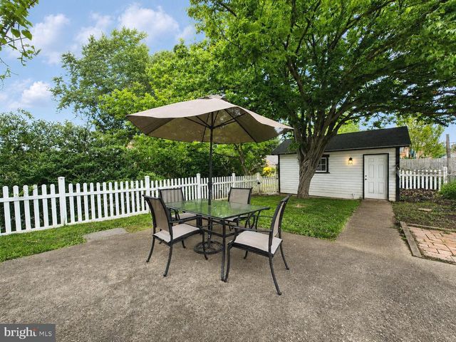 209 S 4TH ST, North Wales, PA 19454