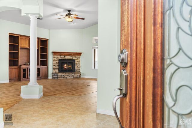 11305 Champions Avenue, Bakersfield, CA 93312