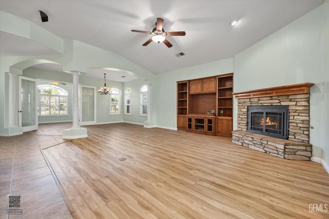 11305 Champions Avenue, Bakersfield, CA 93312