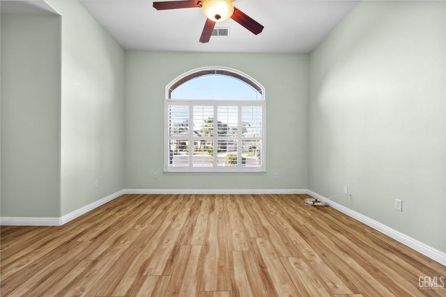 11305 Champions Avenue, Bakersfield, CA 93312