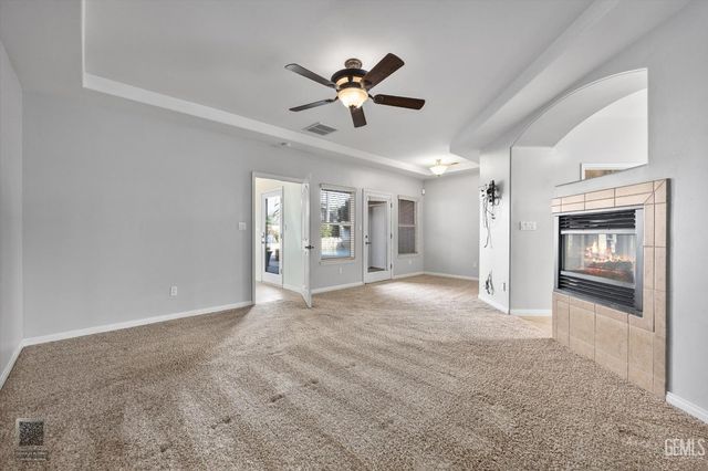 11305 Champions Avenue, Bakersfield, CA 93312