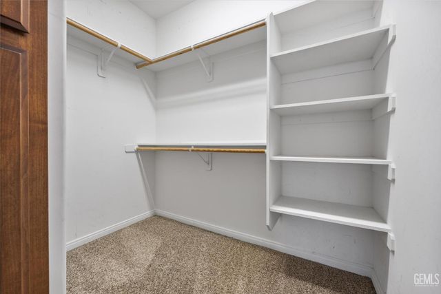 11305 Champions Avenue, Bakersfield, CA 93312