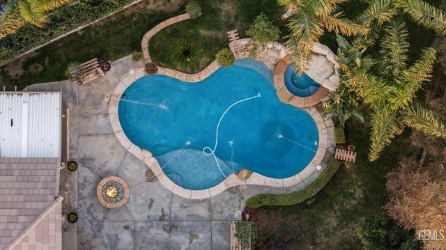 11305 Champions Avenue, Bakersfield, CA 93312