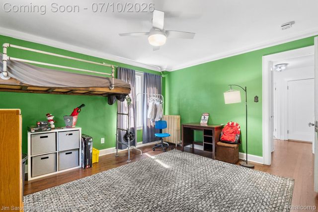 1421 Yorkshire Road, Grosse Pointe Park, MI 48230