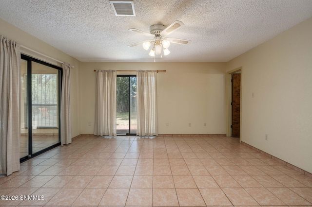 1716 Pomona Drive, Las Cruces, NM 88011
