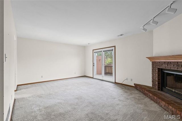 1728 Forest Hills Drive B, St Charles, MO 63303