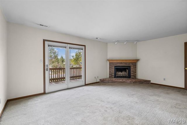 1728 Forest Hills Drive B, St Charles, MO 63303