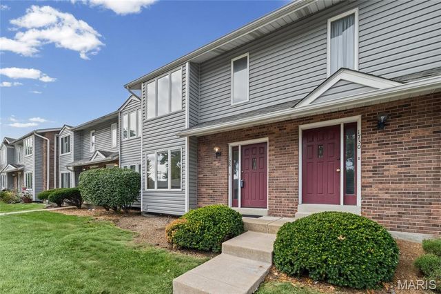 1728 Forest Hills Drive B, St Charles, MO 63303