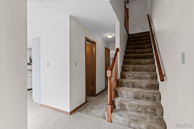 1728 Forest Hills Drive B, St Charles, MO 63303
