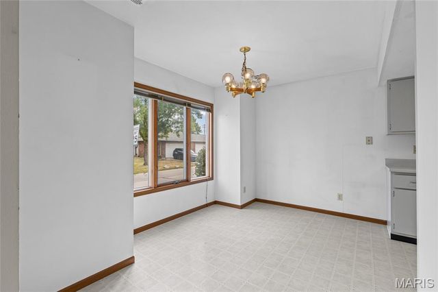 1728 Forest Hills Drive B, St Charles, MO 63303