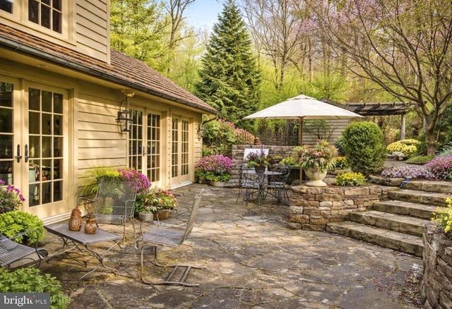 6338 OLD CARVERSVILLE RD, Carversville, PA 18913