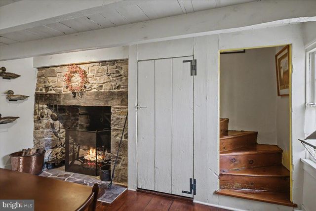 6338 OLD CARVERSVILLE RD, Carversville, PA 18913
