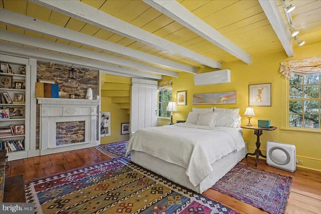 6338 OLD CARVERSVILLE RD, Carversville, PA 18913