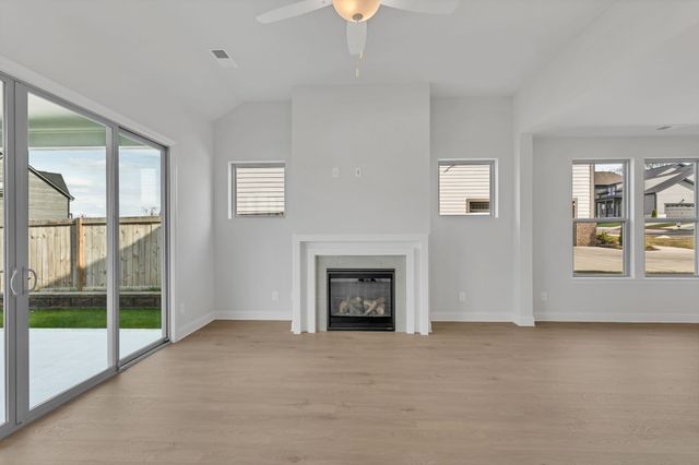 202 Phillips Bend, Spring Hill, TN 37174