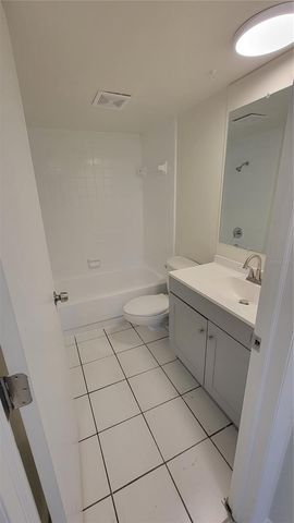 308 AVANDA COURT 6, Clearwater, FL 33756