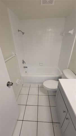 308 AVANDA COURT 6, Clearwater, FL 33756