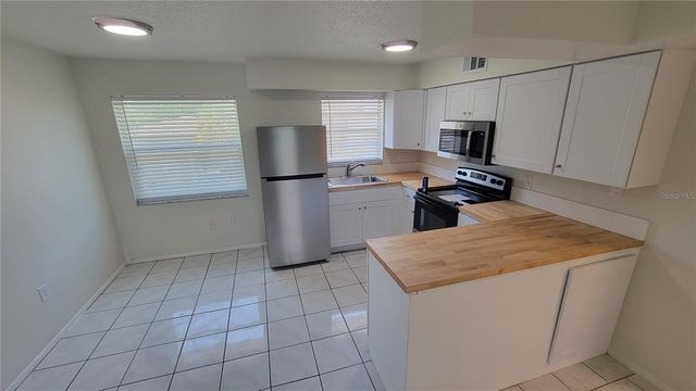 308 AVANDA COURT 6, Clearwater, FL 33756