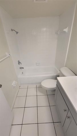 308 AVANDA COURT 6, Clearwater, FL 33756