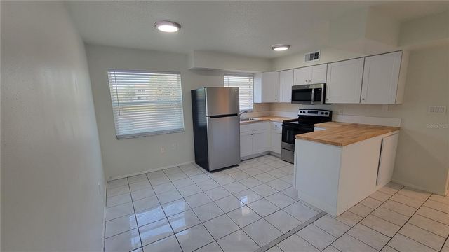 308 AVANDA COURT 6, Clearwater, FL 33756
