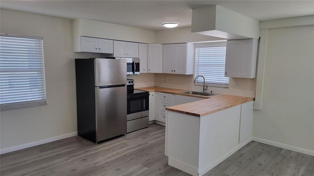 308 AVANDA COURT 6, Clearwater, FL 33756