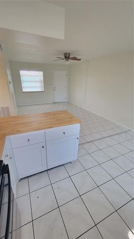 308 AVANDA COURT 6, Clearwater, FL 33756