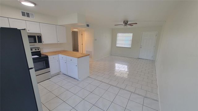 308 AVANDA COURT 6, Clearwater, FL 33756