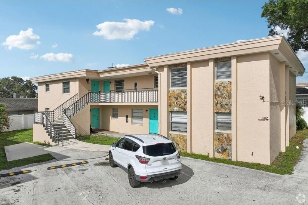 308 AVANDA COURT 6, Clearwater, FL 33756