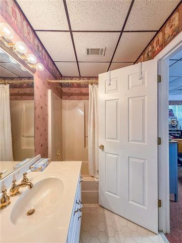 5741 Brookstone Walk NW, Acworth, GA 30101