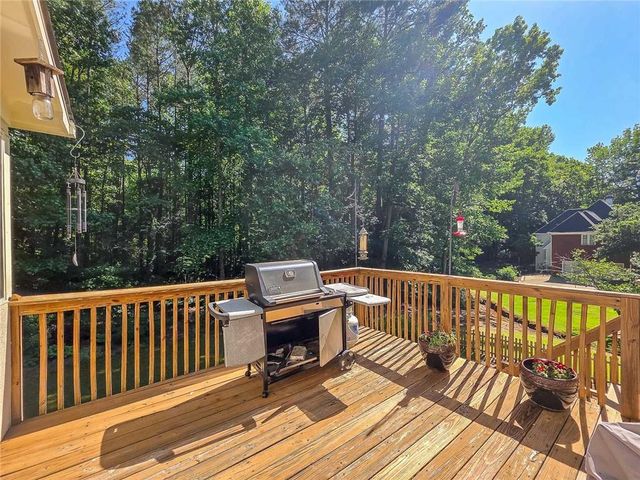 5741 Brookstone Walk NW, Acworth, GA 30101